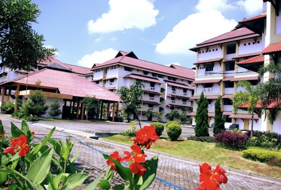 ce5eb76f75ec602260653a23bf38b501d041ab4ccd734986ead95868f6ff55d2.0